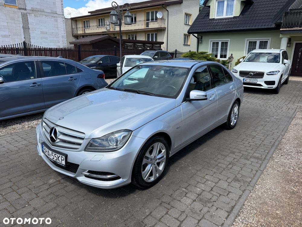 Mercedes-Benz Klasa C 180 CGI BlueEff Avantgarde - 20