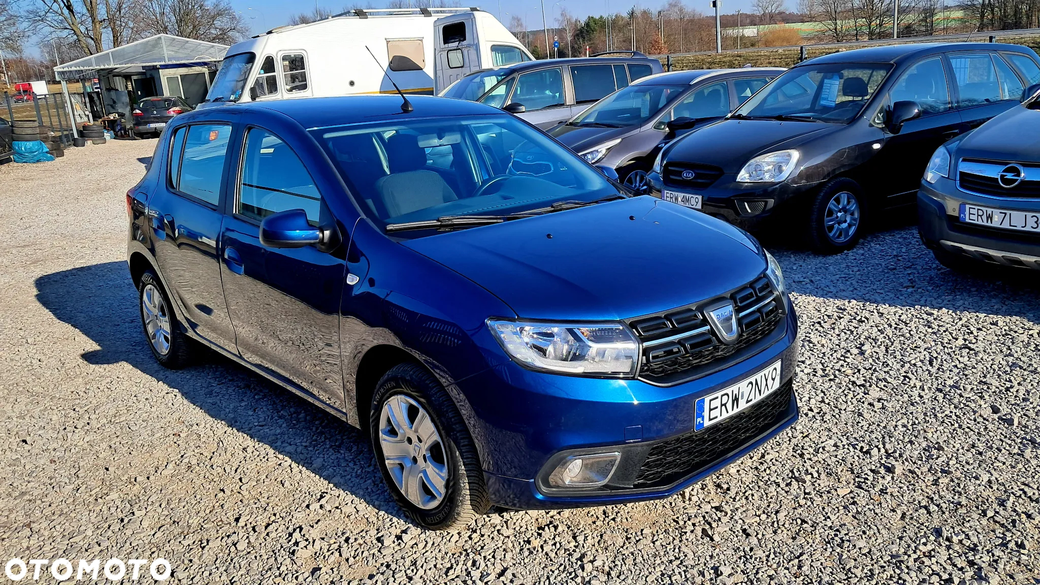 Dacia Sandero SCe 75 Essential - 2