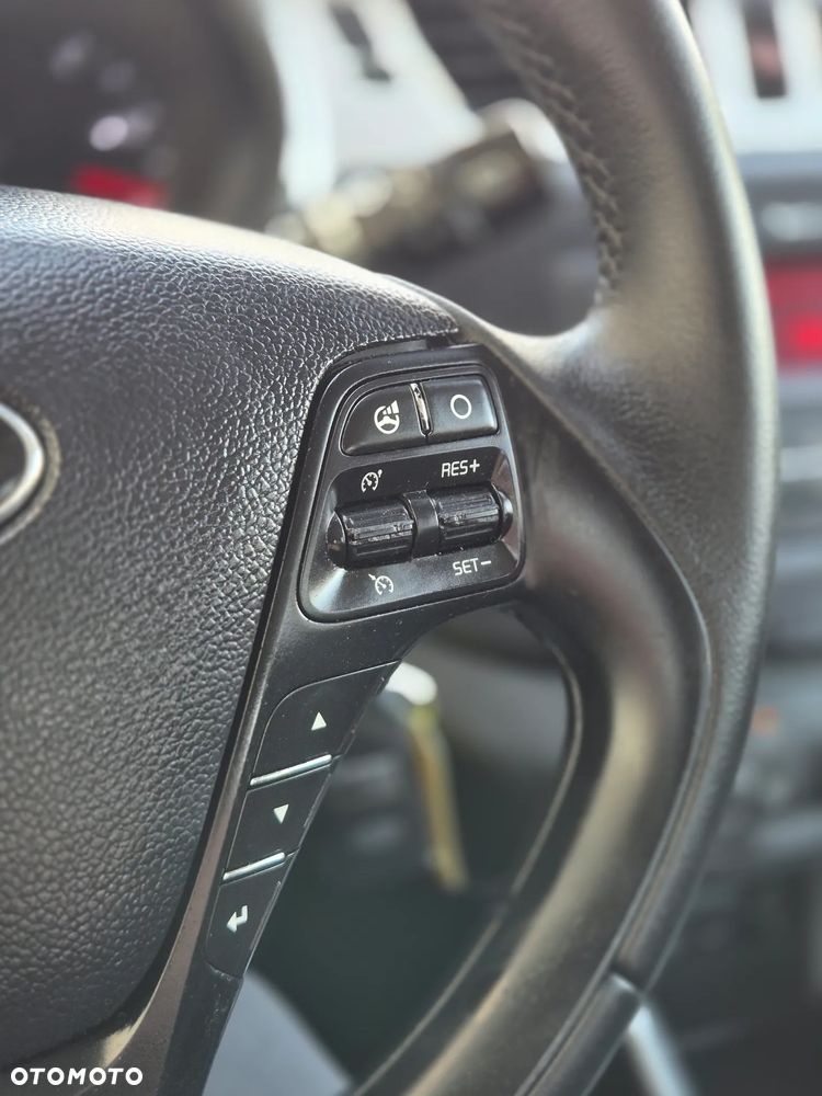 Kia Ceed 1.4 CVVT ISG Spirit - 13