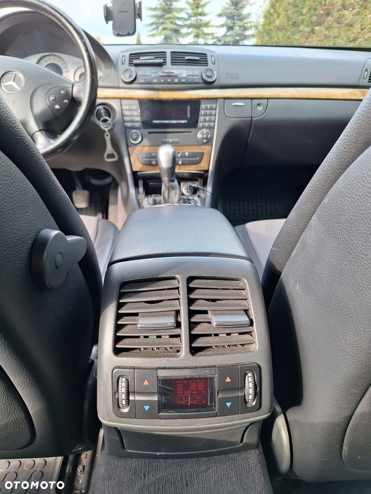 Mercedes-Benz Klasa E 220 CDI T Avantgarde - 16