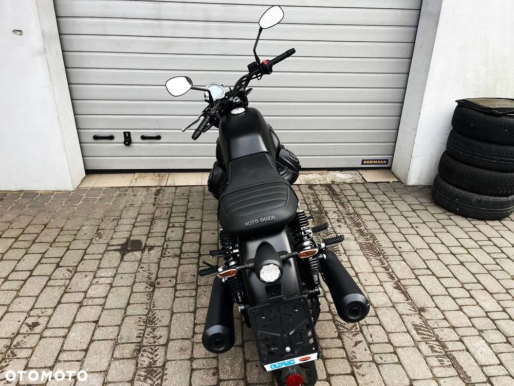 Moto Guzzi V7 - 7