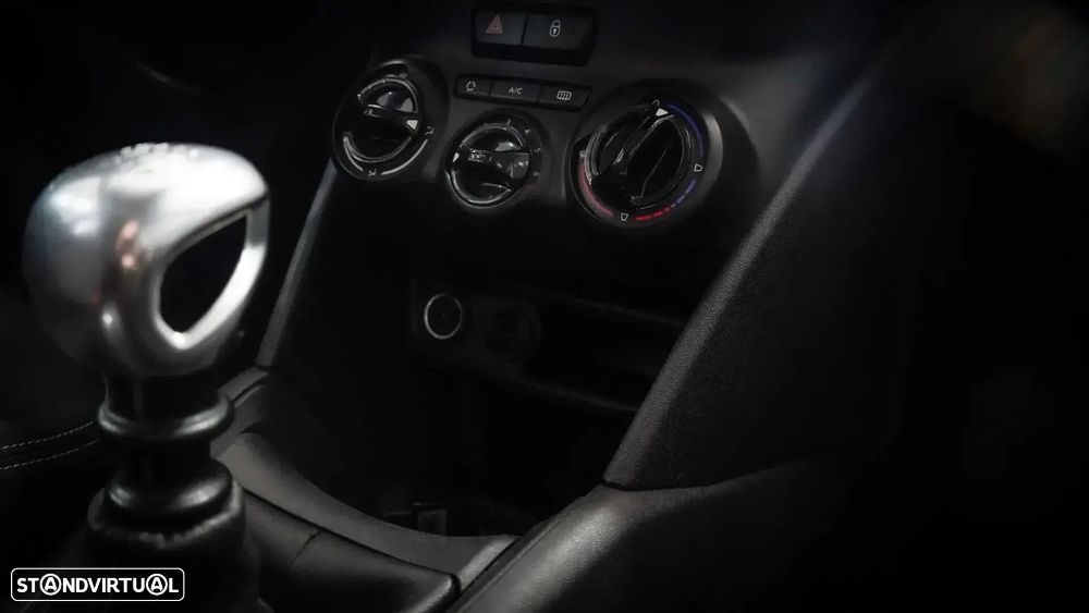 Peugeot 208 BlueHDi 100 Active - 36