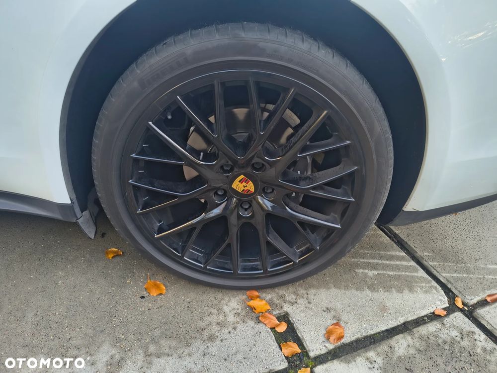 Porsche Panamera 4 - 16