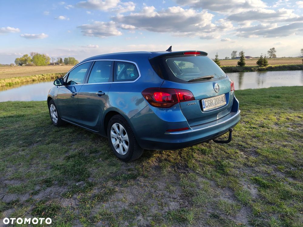 Opel Astra 1.6 CDTI Cosmo - 2