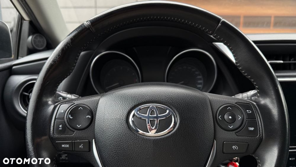 Toyota Auris - 9