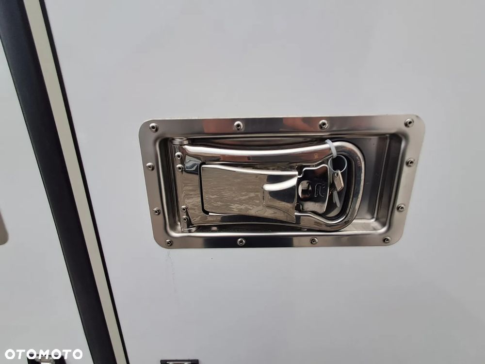 Toyota Proace Max Kontener - 10