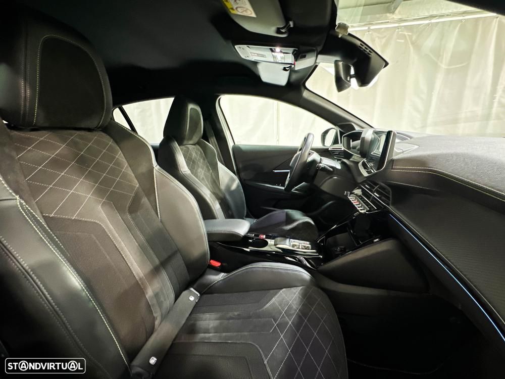 Peugeot e-208 50 kWh GT Pack - 32
