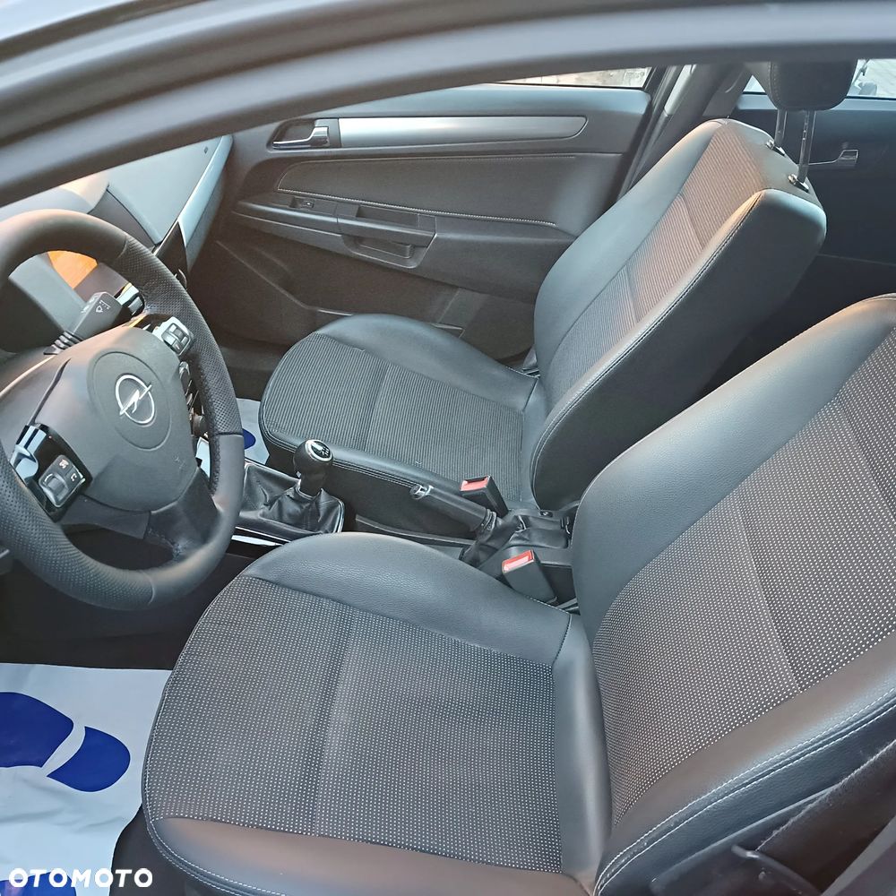 Opel Astra 1.7 CDTI DPF (119g) Innovation 110 Jahre - 9