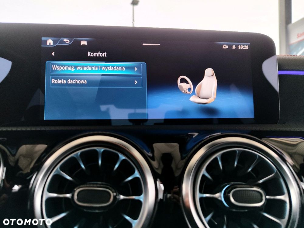 Mercedes-Benz CLA - 36