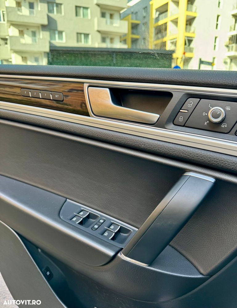 Volkswagen Touareg V6 TDI BMT Supreme Plus - 11