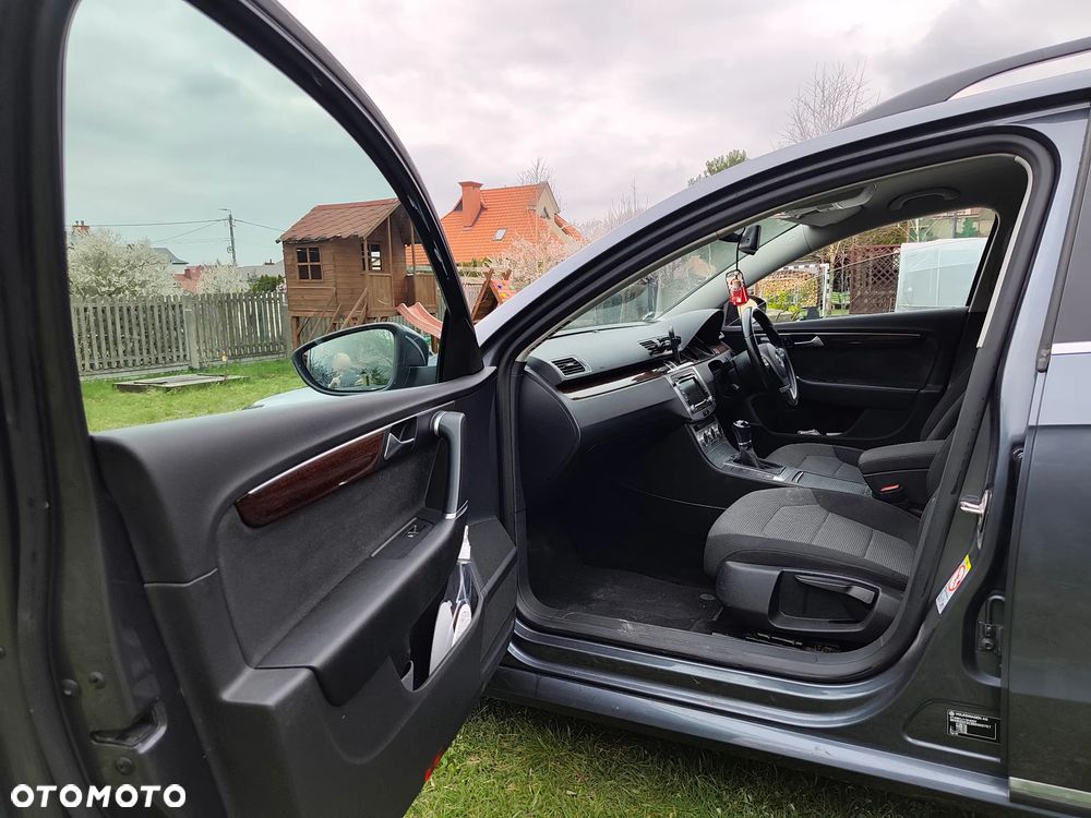 Volkswagen Passat 2.0 TDI DPF BlueMotion Technology Comfortline - 7