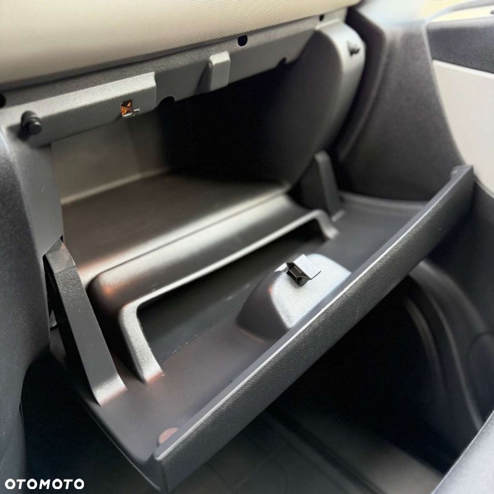 Renault Trafic - 26