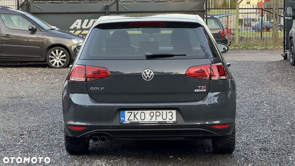 Volkswagen Golf - 6