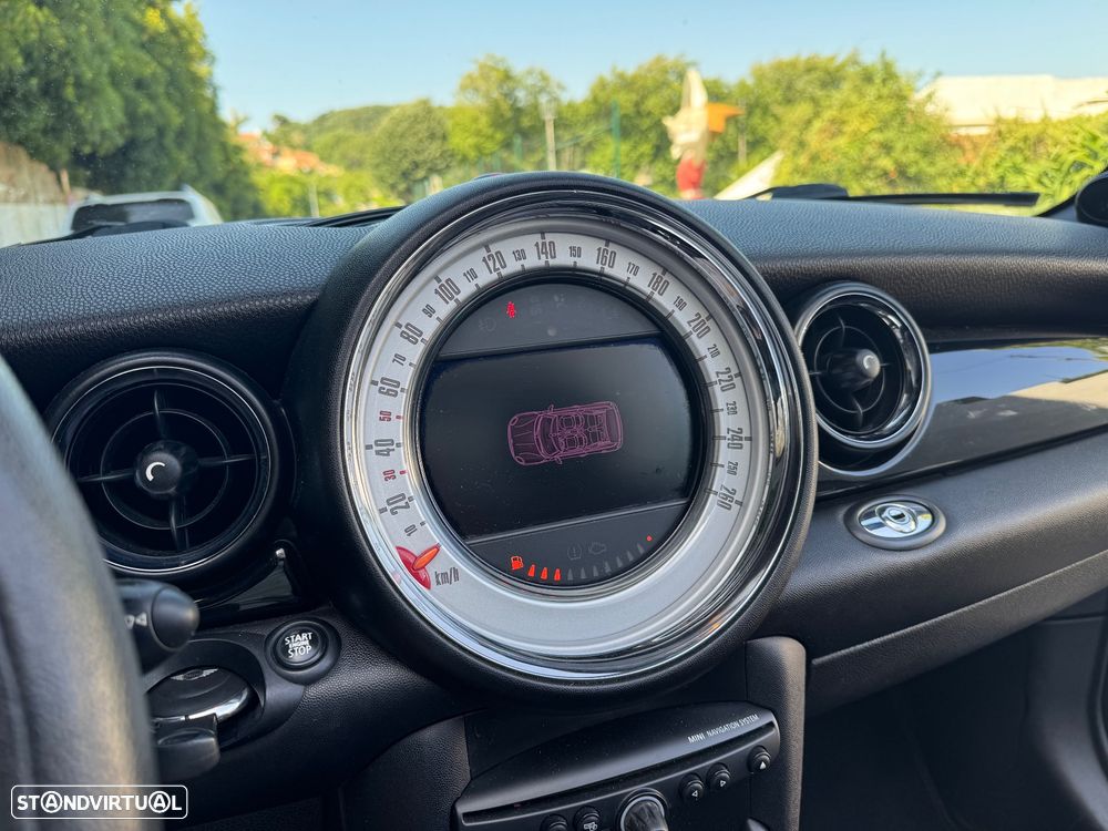 MINI Cabrio Cooper S - 26