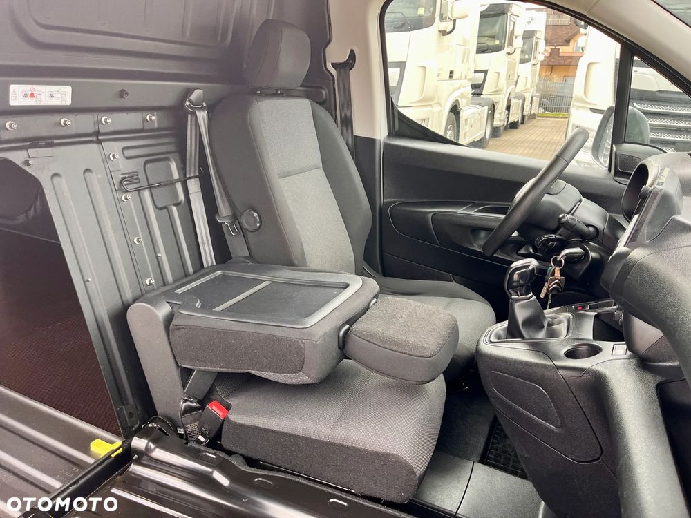 Citroën BERLINGO LONG / 3 OSOBY / SALON POLSKA / BEZWYPADKOWY / DOSTĘPNE 15 SZTUK - 18