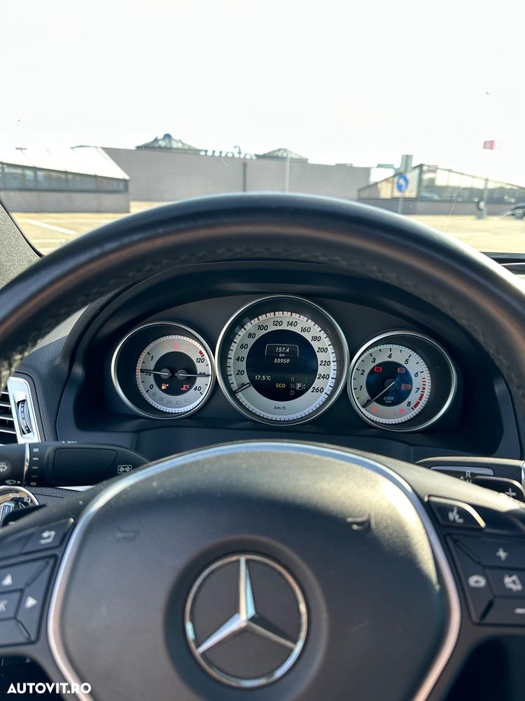 Mercedes-Benz E 200 7G-TRONIC - 15