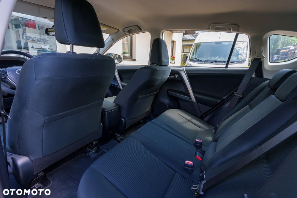 Toyota RAV4 2.0 D-4D Active 4x2 - 13