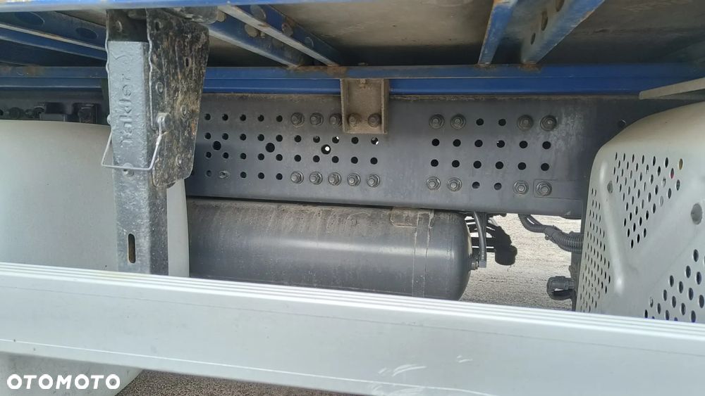 Mercedes-Benz ACTROS - 8