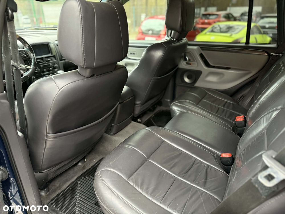 Jeep Grand Cherokee - 18