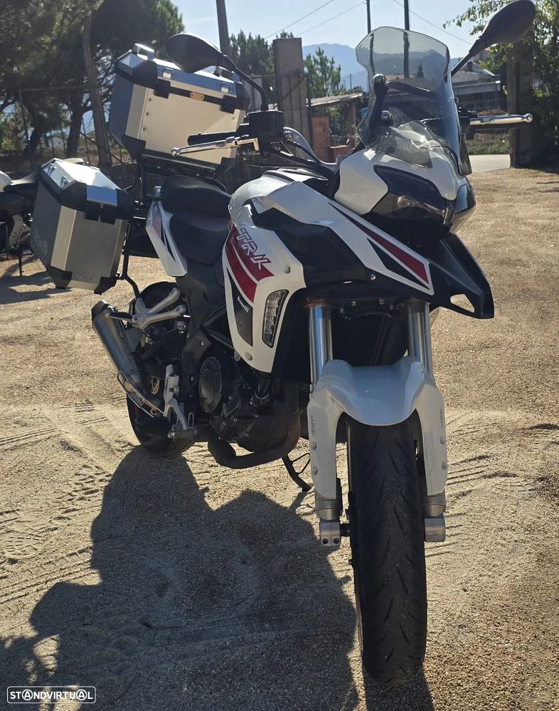 Benelli TRK 251 - 6
