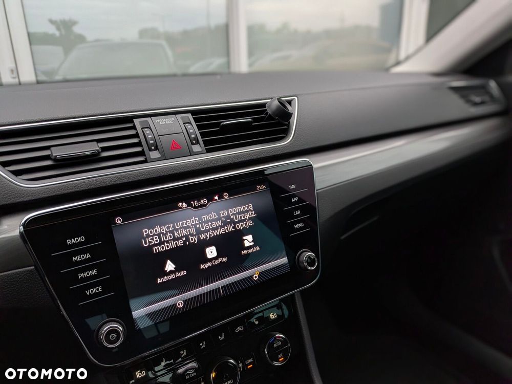 Skoda Superb 2.0 TDI SCR Style DSG - 32