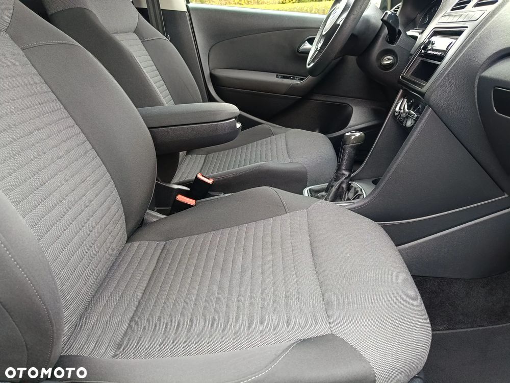 Volkswagen Polo 1.4 16V Comfortline - 10