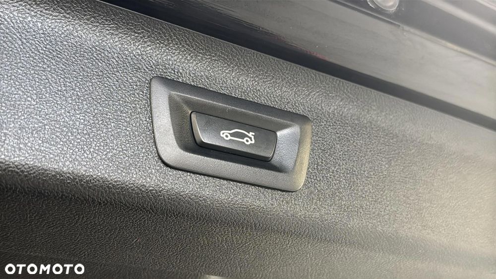 BMW Seria 5 520d mHEV - 19