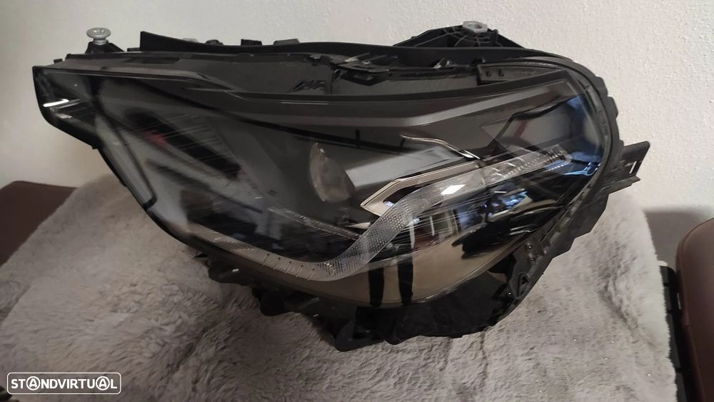 Farol esquerdo full Led BMW série 2 G42 black series - 8083635 - 5