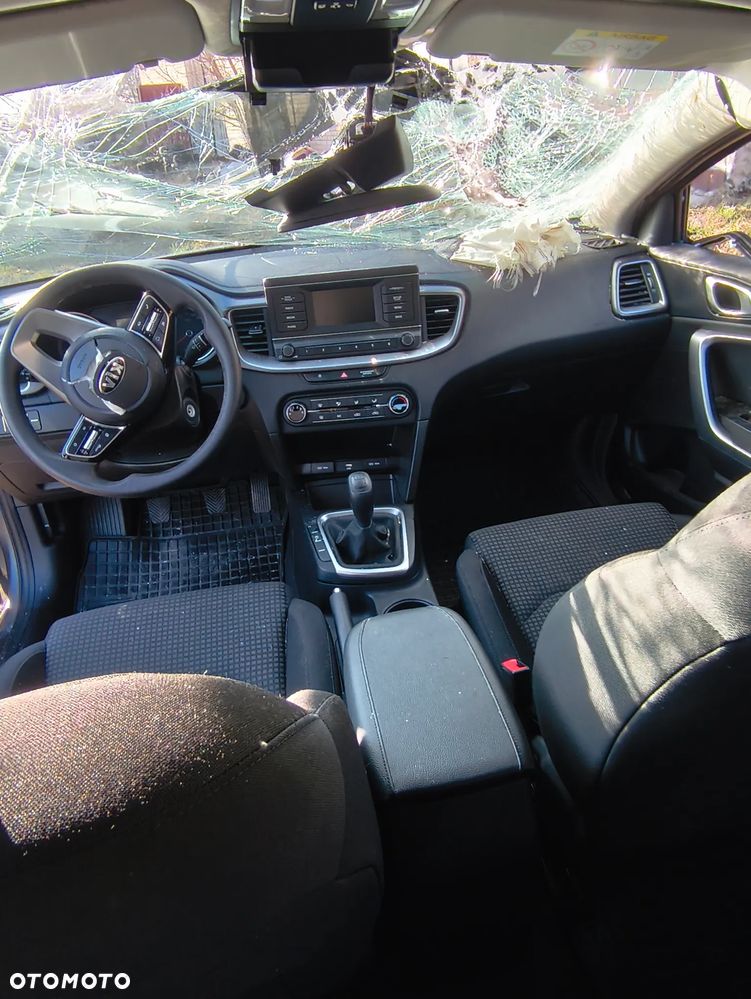 Kia Ceed 1.0 T-GDI L Business Line Plus - 11