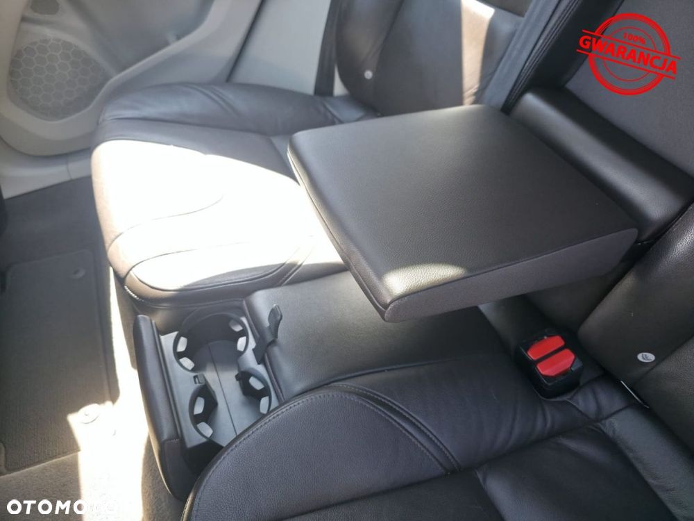 Volvo V40 - 40