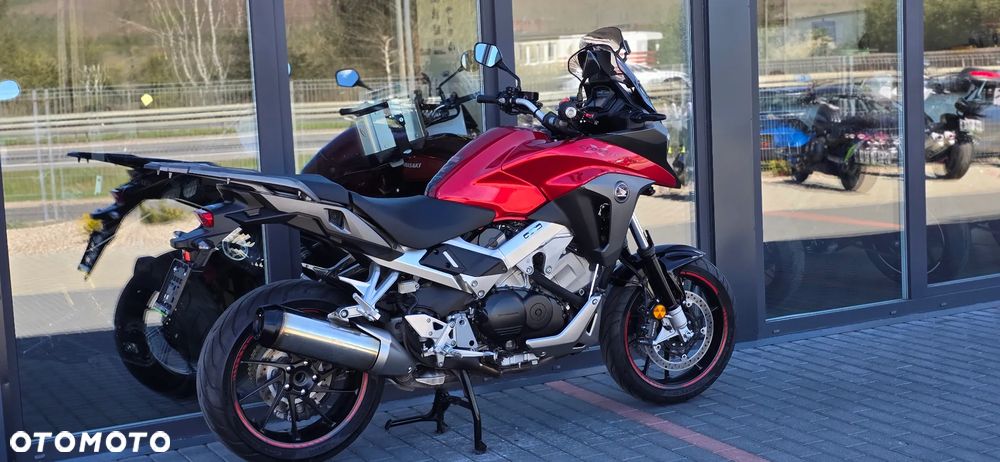 Honda VFR - 4