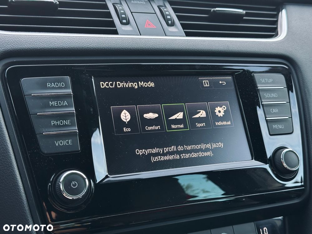 Skoda Octavia 2.0 TSI (Green tec) DSG RS - 13