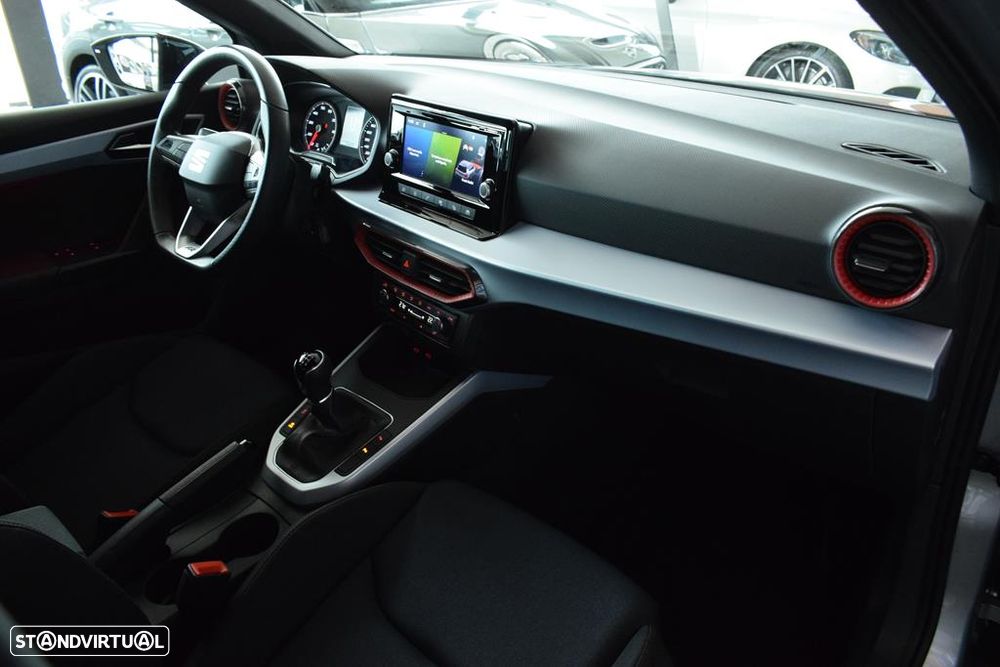 SEAT Arona 1.0 TSI FR - 37