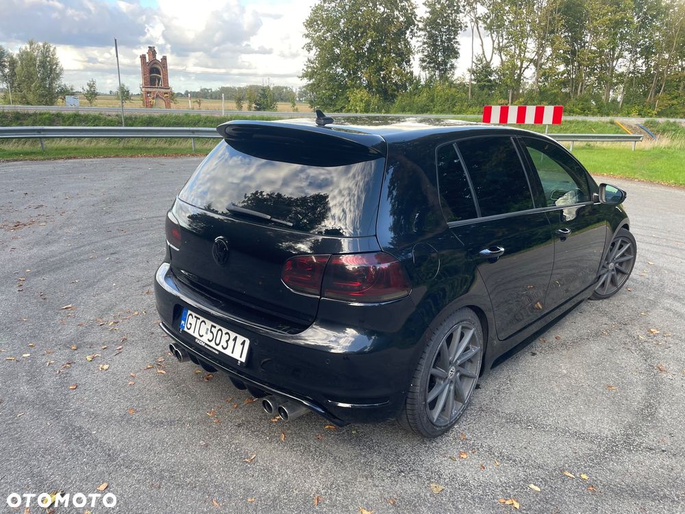 Volkswagen Golf - 6