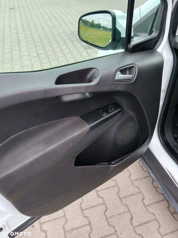 Ford Transit Connect - 9