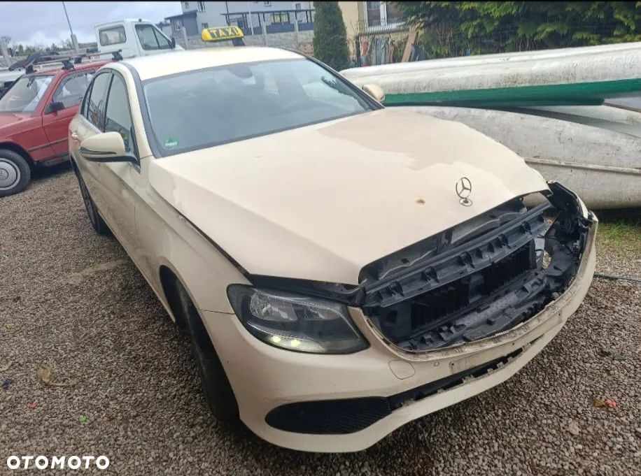 Mercedes-Benz Klasa E 200 d 9G-TRONIC - 4