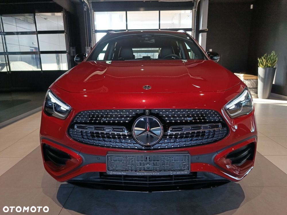 Mercedes-Benz GLA - 2