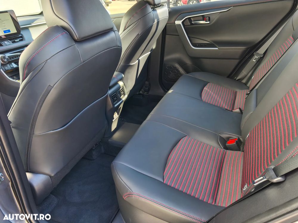 Toyota RAV4 - 14
