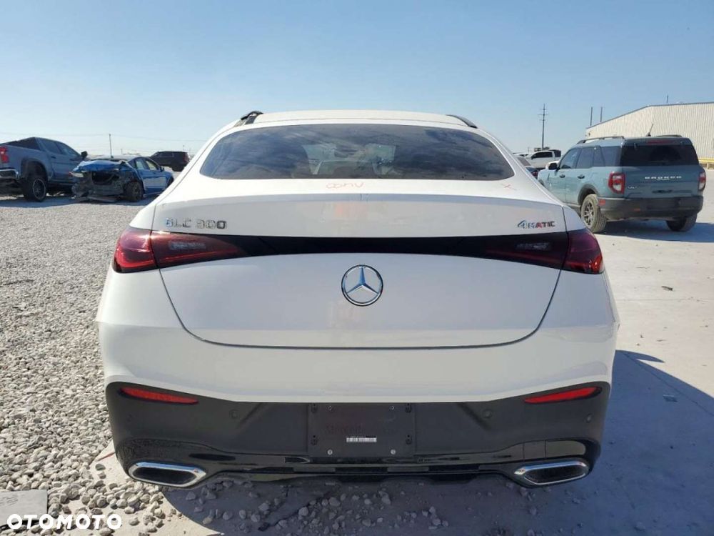 Mercedes-Benz GLC - 6