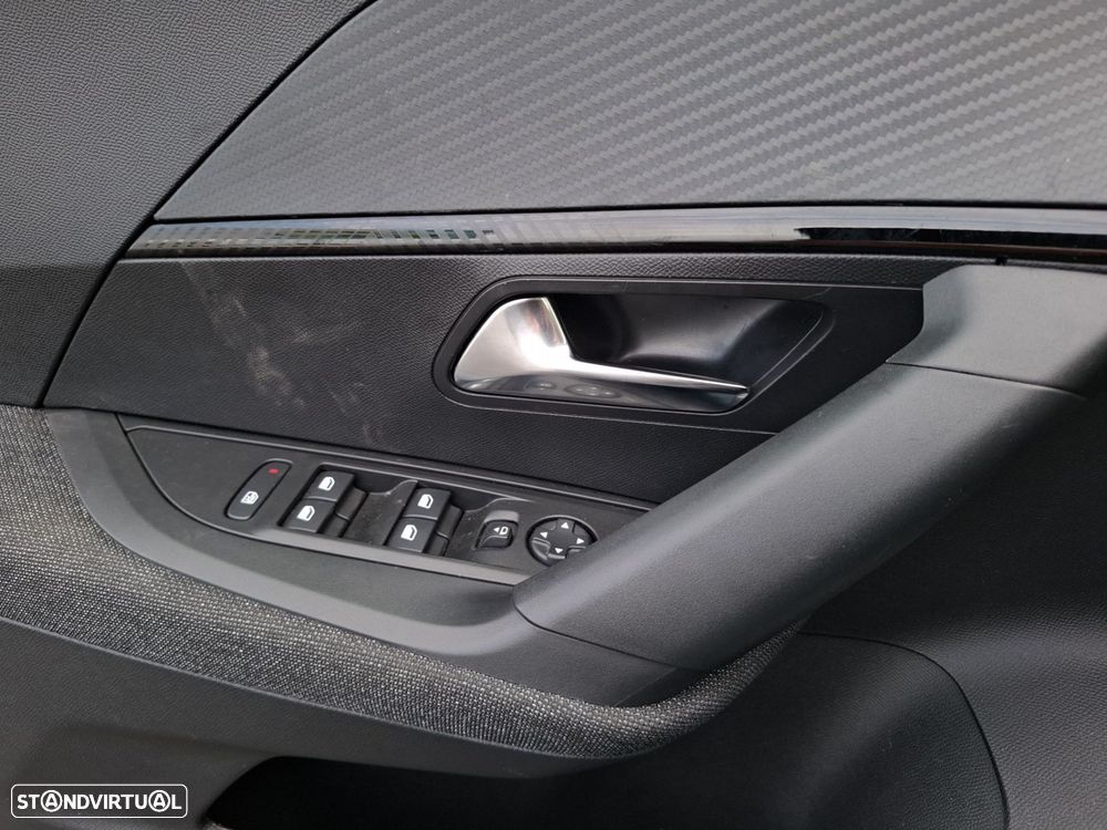 Peugeot 2008 1.2 PureTech Style — fotografia 22