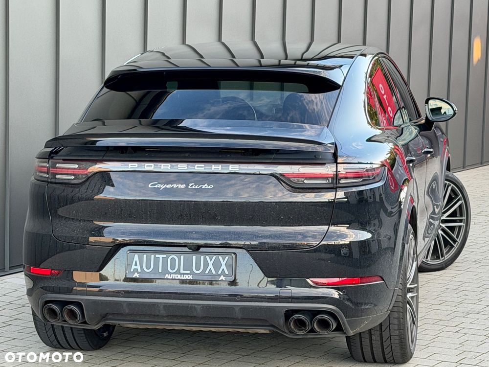 Porsche Cayenne Turbo - 2