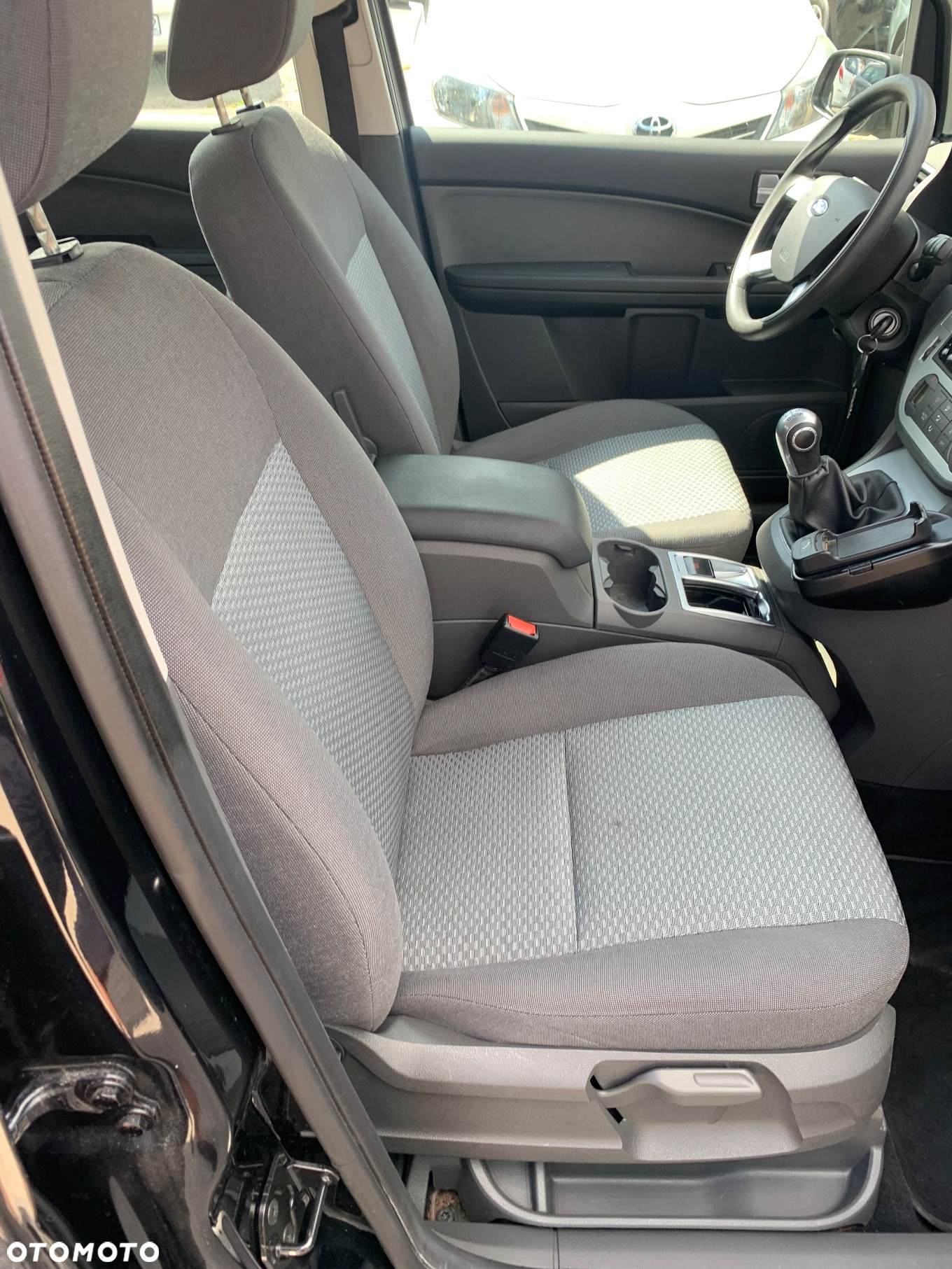 Ford Focus C-Max 2.0 Ghia - 8