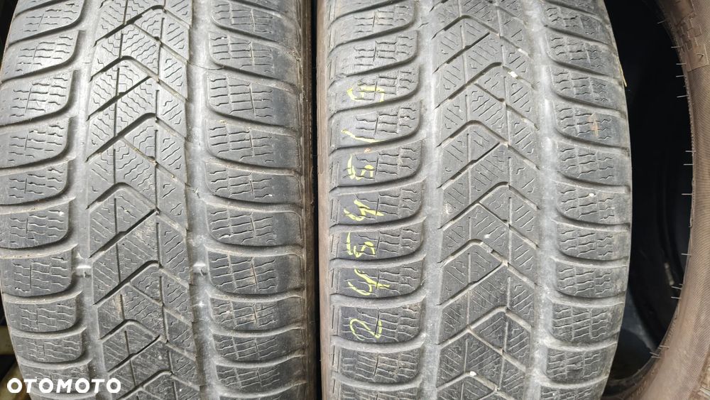 245/45R19 102V - Pirelli Winter SottoZero 3 - Para - 4mm - 1