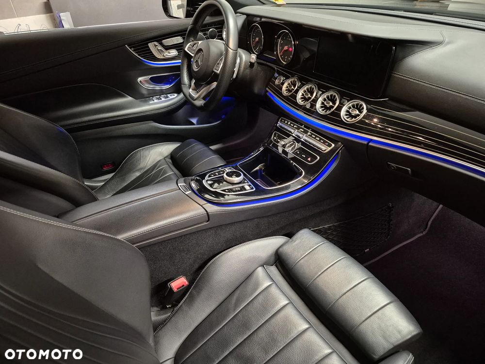 Mercedes-Benz Klasa E 300 9G-TRONIC AMG Line - 11