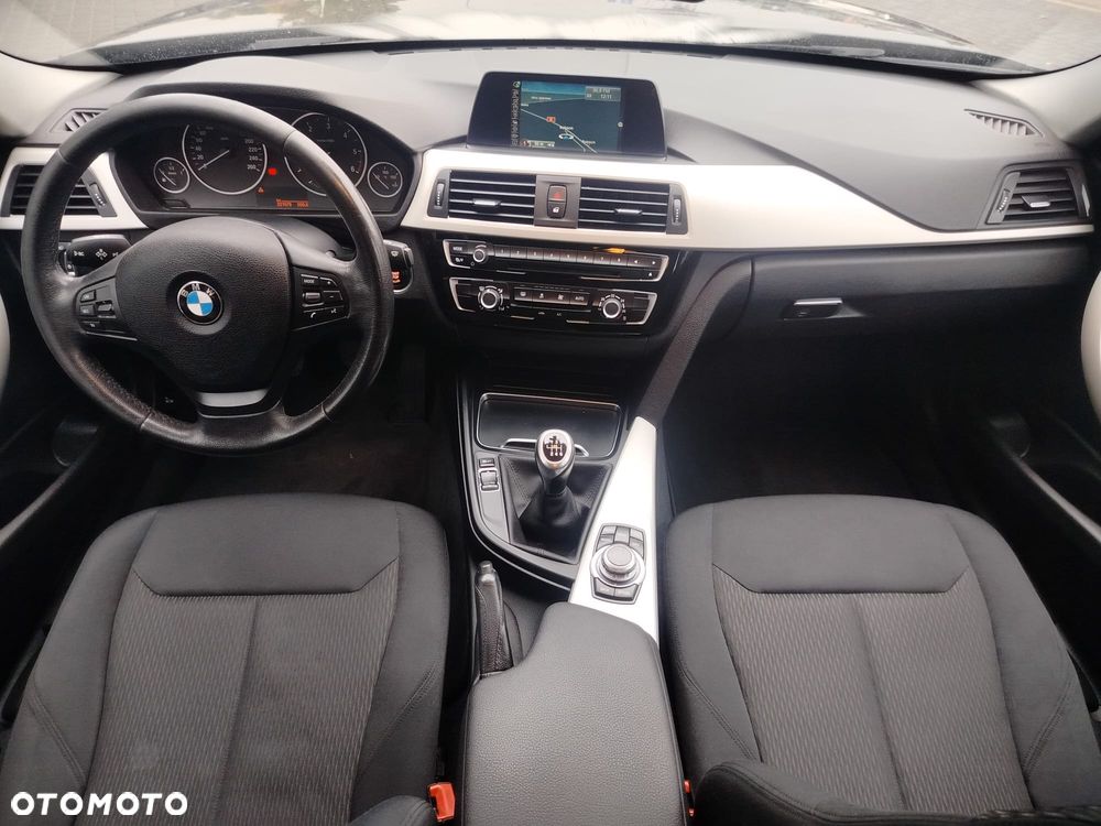 BMW Seria 3 - 17