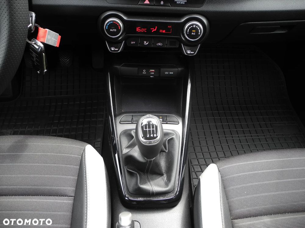 Kia Stonic - 13