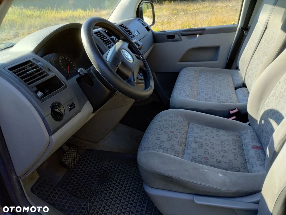 Volkswagen Transporter - 9