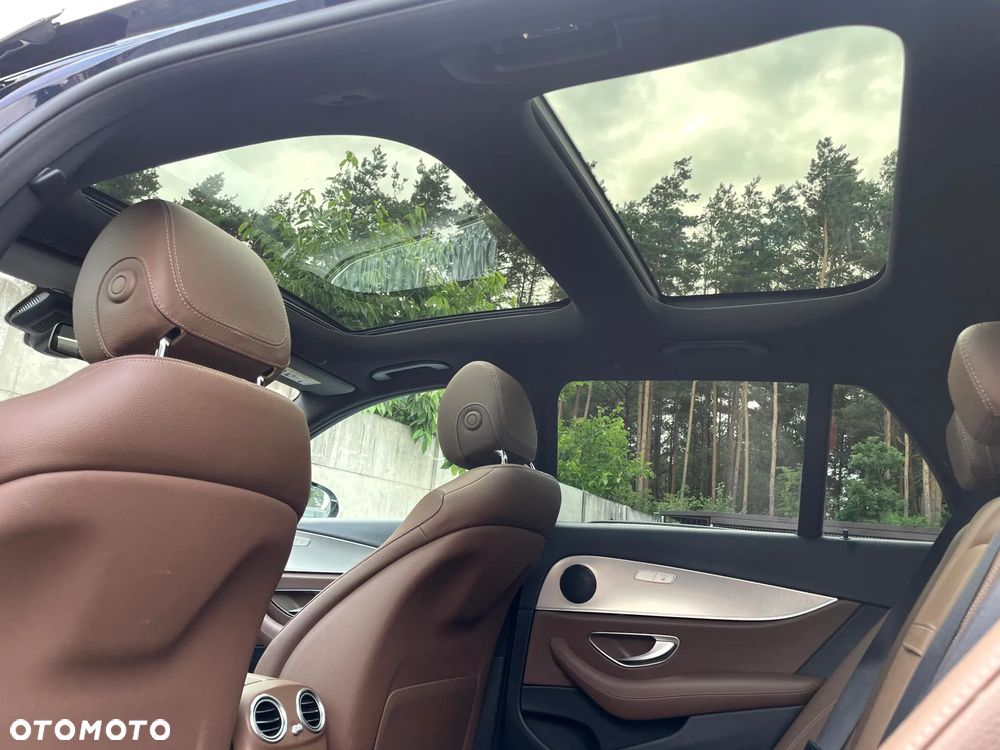 Mercedes-Benz Klasa E 220 d 4Matic 9G-TRONIC Avantgarde - 23
