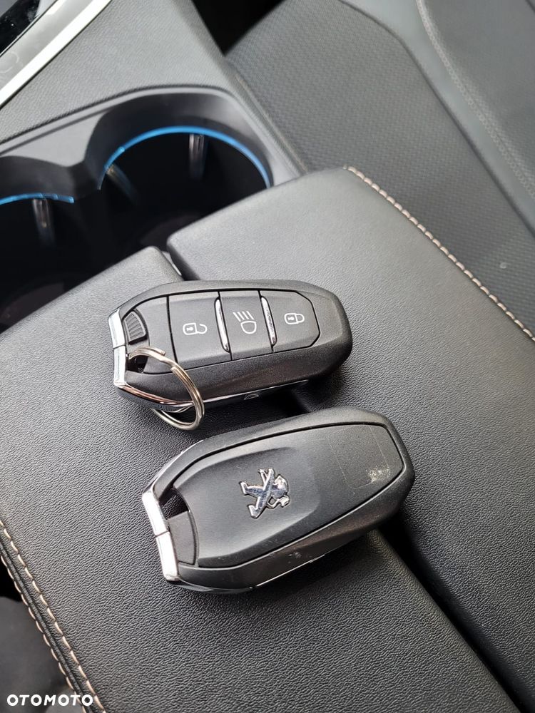 Peugeot 3008 1.6 PureTech Hybrid4 PHEV GT S&S EAT8 - 14