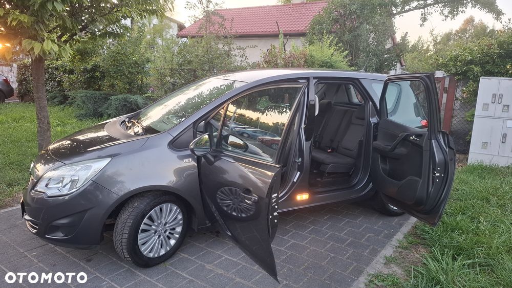 Opel Meriva - 12